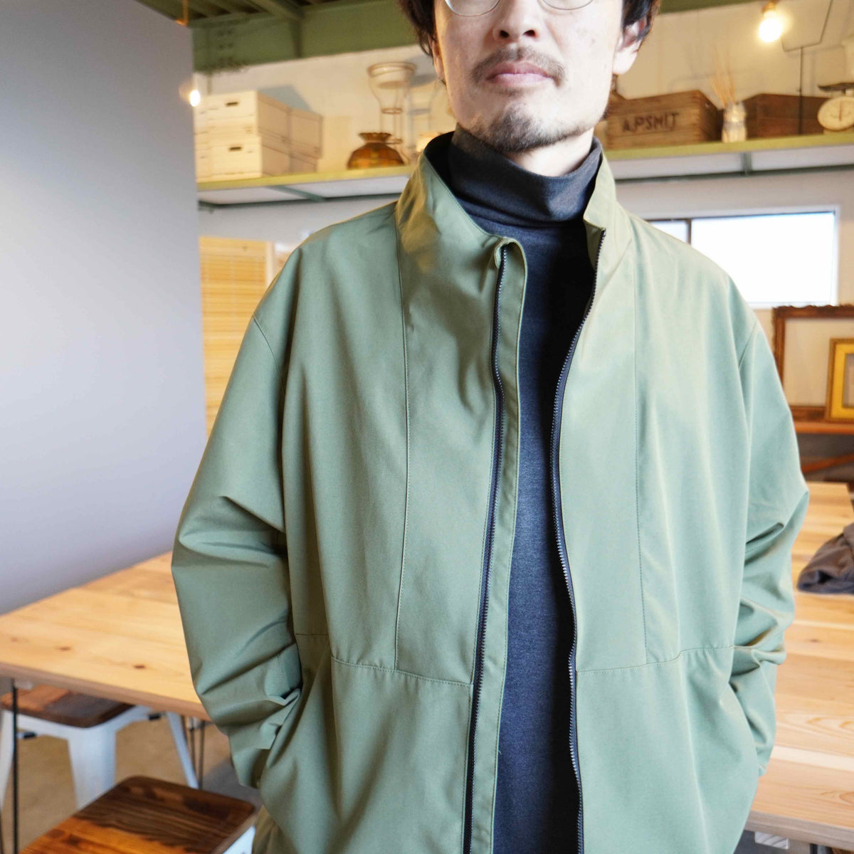 ニキ　LAMOND. セットアップ ジャケット パンツ 3 カーキ ニキ様専用 LAMOND. セットアップ ジャケット パンツ 3 引っかけ