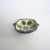 陶房眞喜屋 耳付き四角豆皿 a