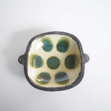 陶房眞喜屋 耳付き四角豆皿 a