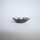 陶房眞喜屋 耳付き四角豆皿 a