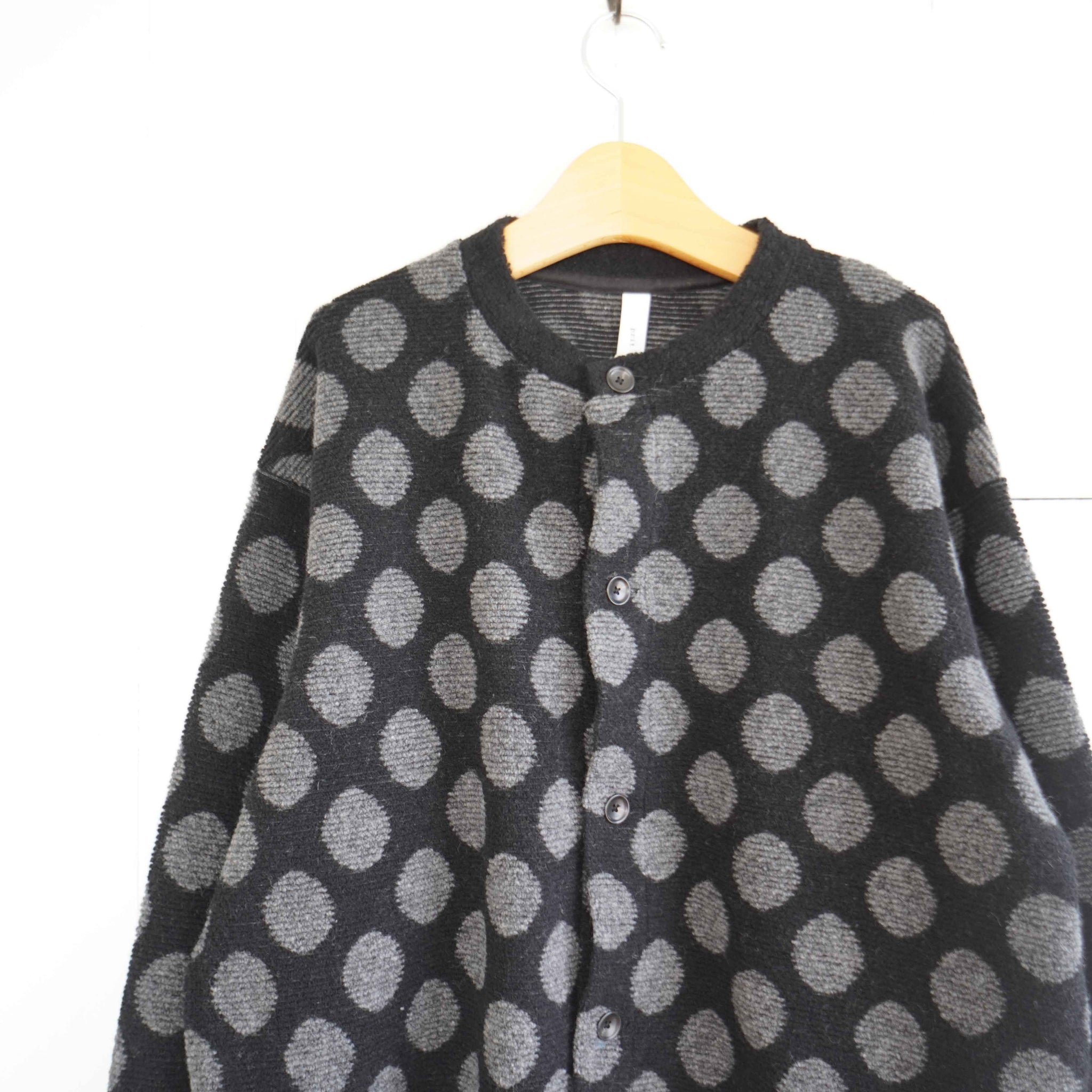 prit(プリット) ウールパイル ドットジャガード クルーネック