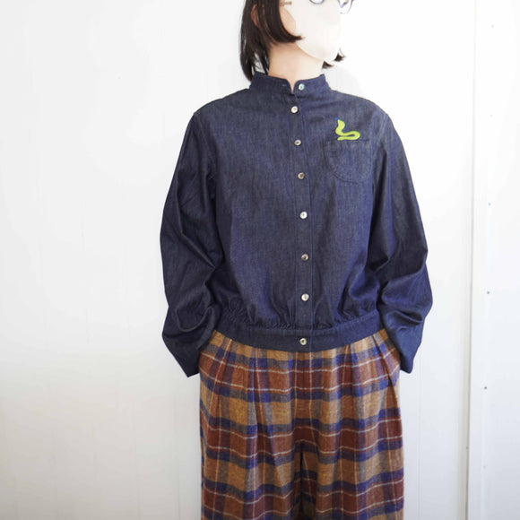 TIGRE BROCANTE(ティグルブロカンテ)　flower snake スタンドギャザーブラウス