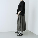 TRAVAIL MANUEL(トラバイユマニュアル)  コンパクトウェザー　タックフレアスカート（5077）