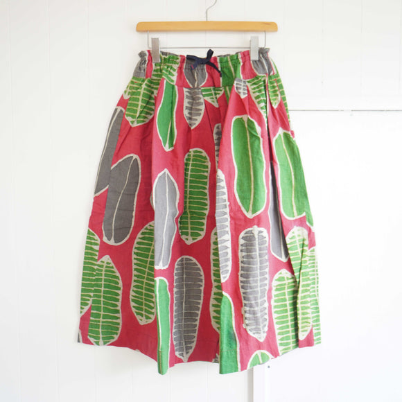 TIGRE BROCANTE(ティグルブロカンテ)　 南国の葉Batikポケットフィセルロングスカート