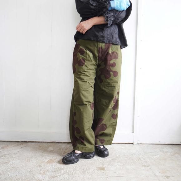 TIGRE BROCANTE(ティグルブロカンテ)　 TBアメーバカモダーツワイドパンツ　