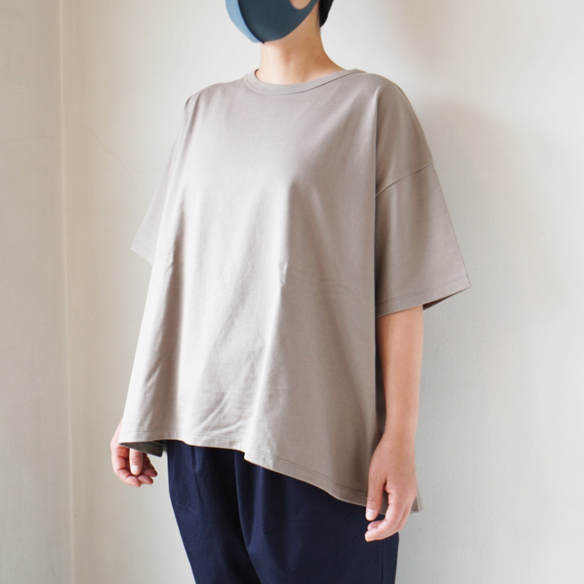 TRAVAIL MANUEL(トラバイユマニュアル) ミディ天竺 バックフレア