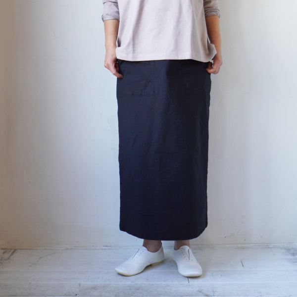 新品 NATURAL LAUNDRY ロイカストレッチ ナロースカート カーキ NATURAL LAUNDRY（ナチュラルランドリー） SALE ナロースカート タイト