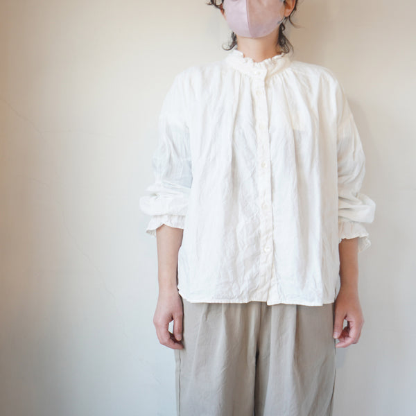 新品タグ付き gauze♯ガーゼ リボンラミーリネンブラウス 新品タグ付き gauze♯ガーゼ リボンラミーリネンブラウス 新品タグ付き